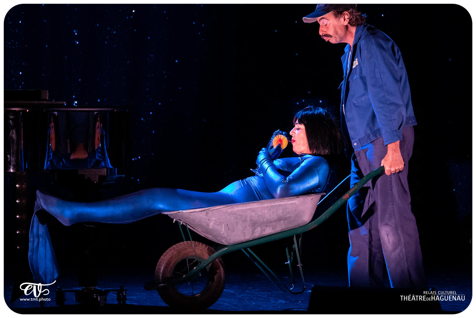 LE CABARET EXTRAORDINAIRE